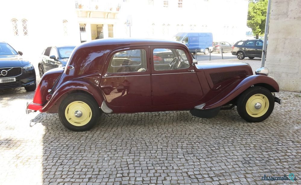 1952' Citroen Traction Avant photo #4