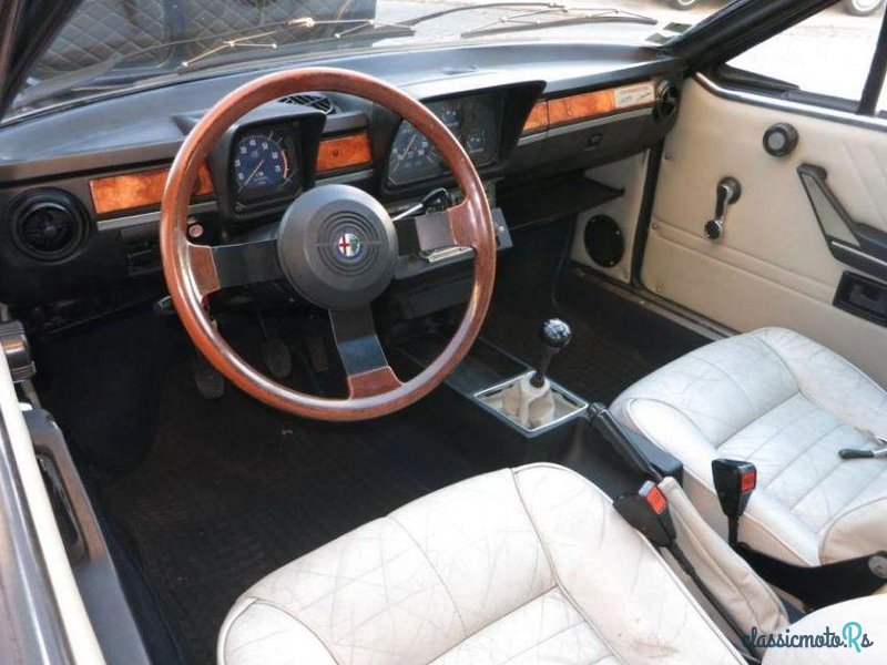 1976' Alfa Romeo Gtv 2000 photo #2