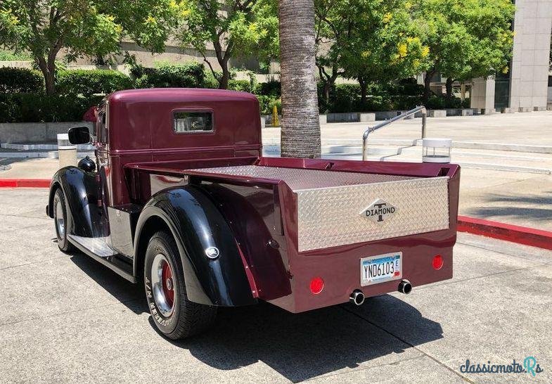 1947' Diamond T 201 photo #1