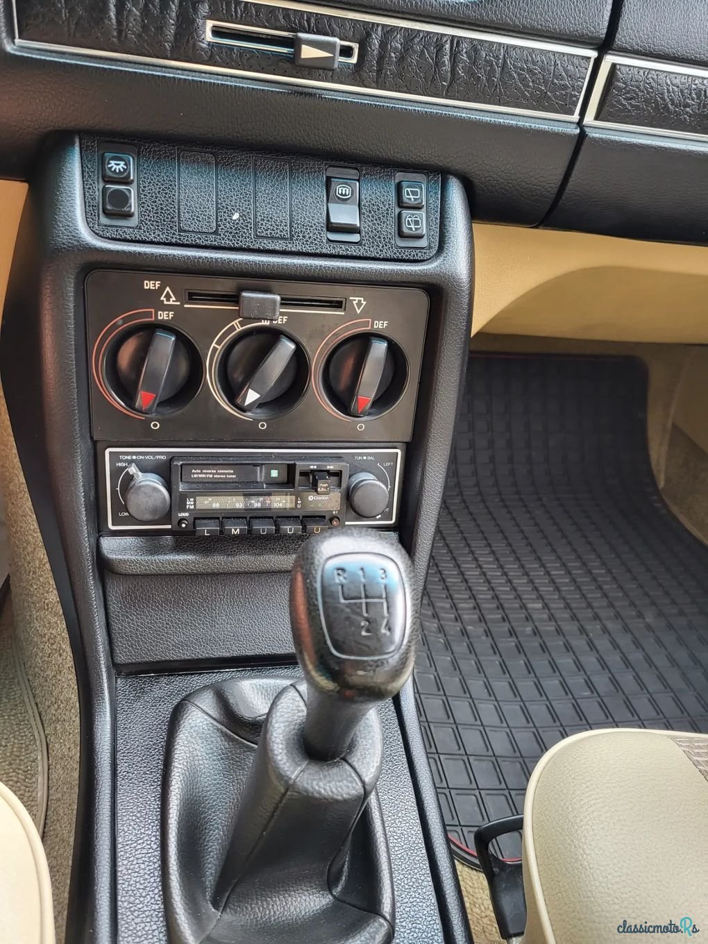 1979' Mercedes-Benz W123 photo #4