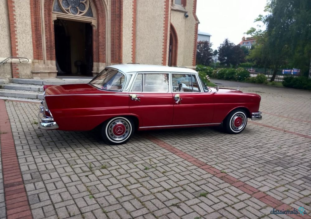 1963' Mercedes-Benz 220SE W111 photo #5