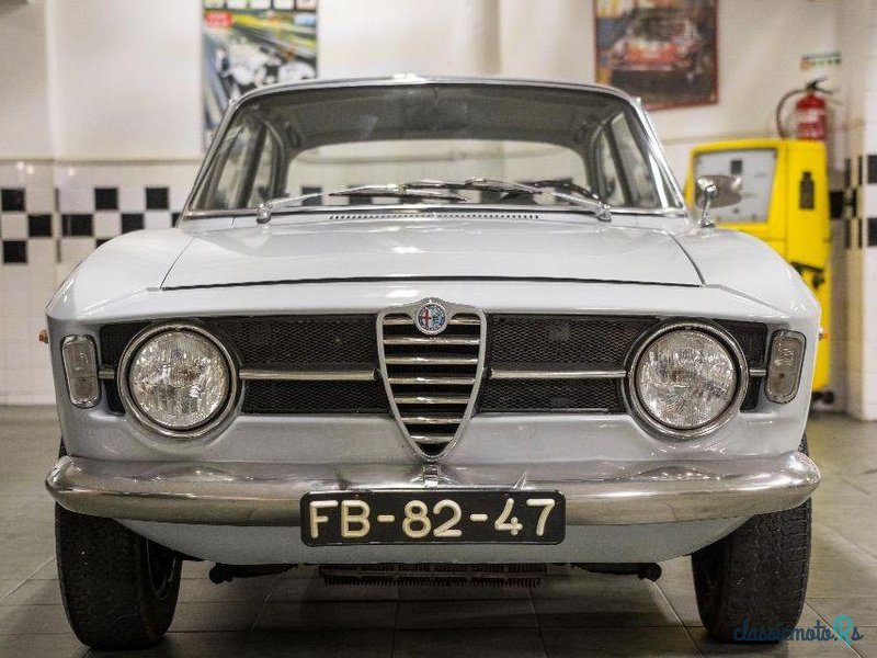 1970' Alfa Romeo Gt 1300 Junior «Scalino» photo #1