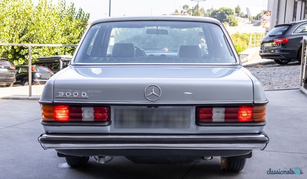 1983' Mercedes-Benz W123 photo #6