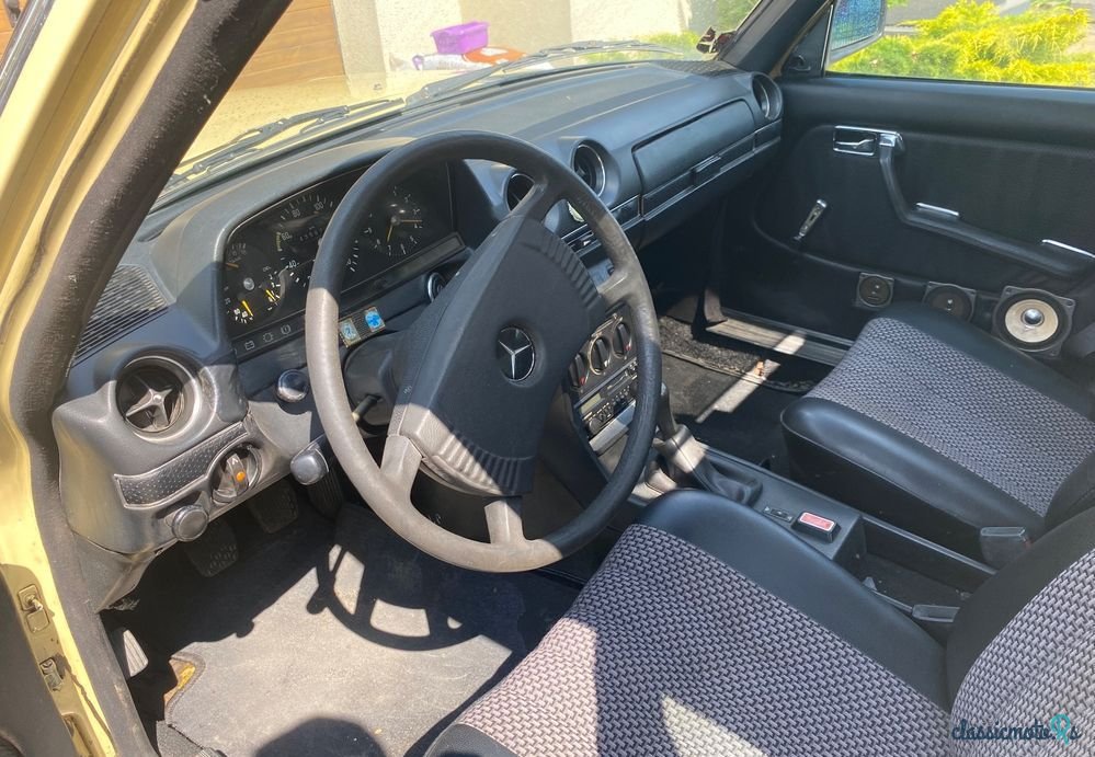 1977' Mercedes-Benz W123 photo #6