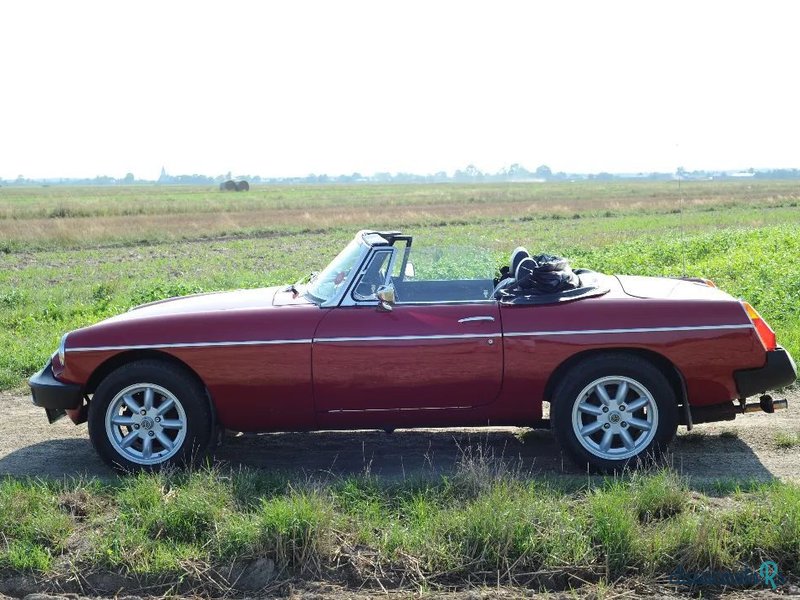 1977' MG MGB photo #4