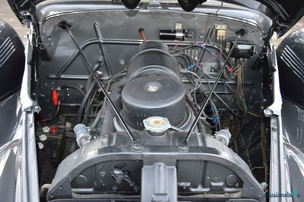 1940' Cadillac Sixty Special photo #5