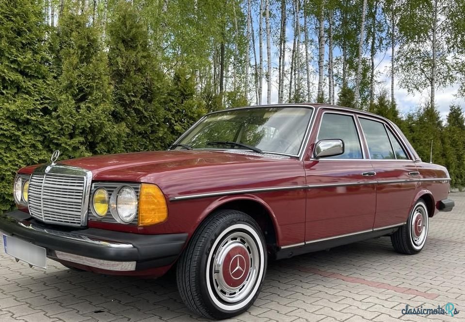 1978' Mercedes-Benz W123 photo #2