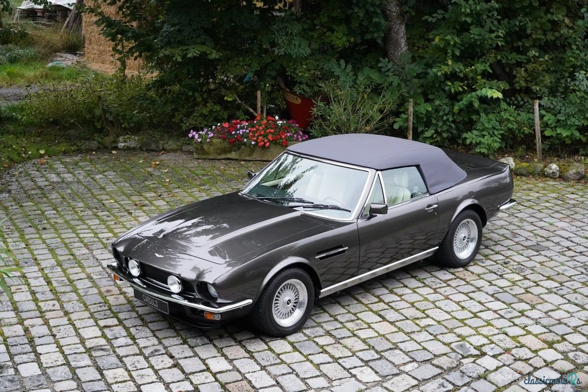 1980' Aston Martin Vantage photo #1
