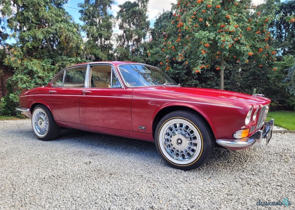 1973' Jaguar XJ photo #3