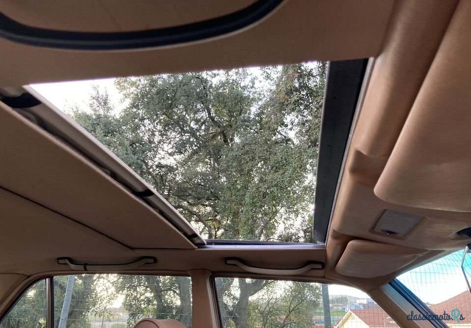 1973' Mercedes-Benz 240 photo #3