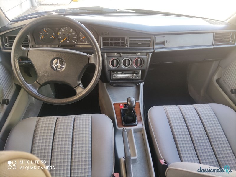 1992' Mercedes-Benz 190D photo #3