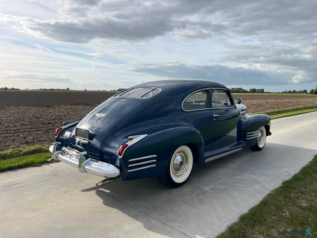 1941' Cadillac Series 61 photo #2