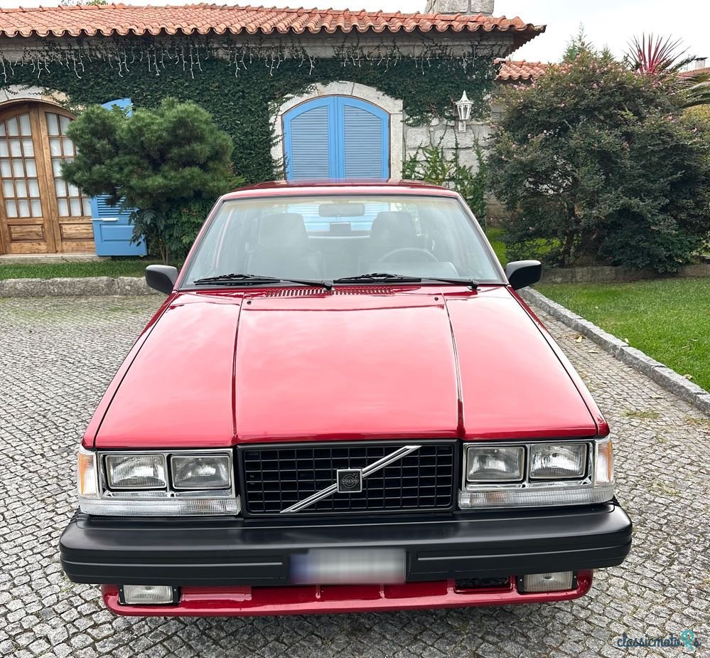 1989' Volvo 740 photo #2