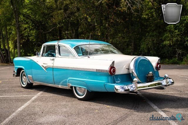 1956' Ford Fairlane photo #4