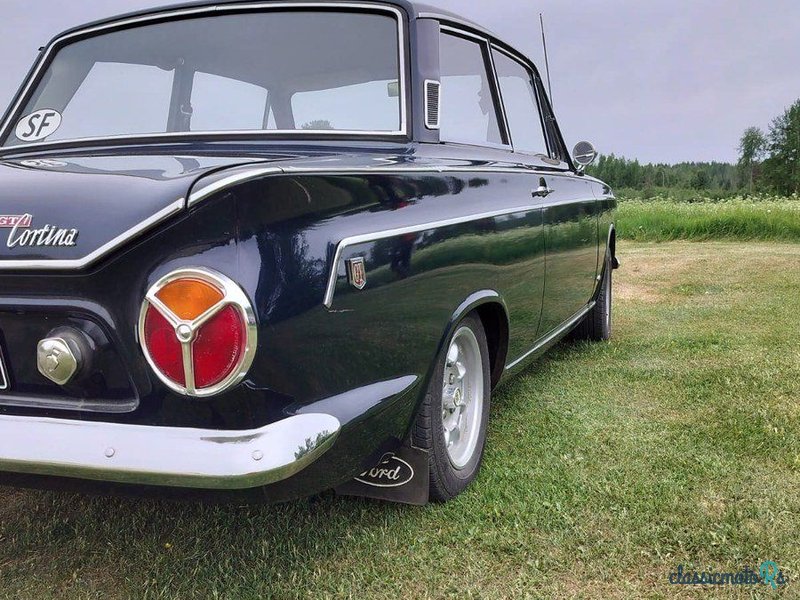 1966' Ford Cortina photo #1