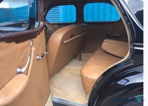 1951' Ford V8 Pilot photo #6