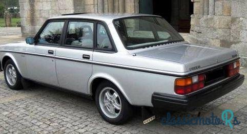 1982' Volvo 240 Turbo photo #4