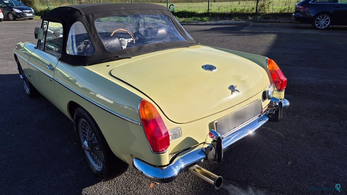 1974' MG MGB photo #6