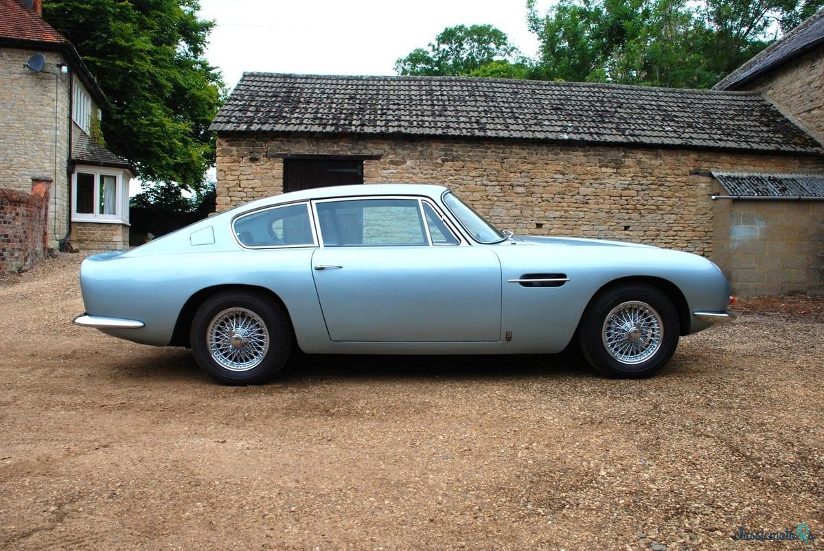 1969' Aston Martin DB6 photo #5