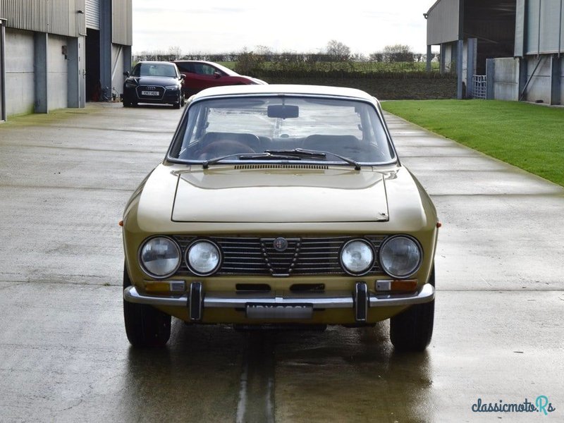 1972' Alfa Romeo 2000 photo #3