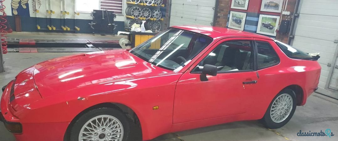 1979' Porsche 924 photo #1