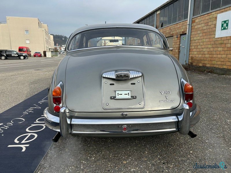 1967' Daimler 250 V8 photo #6
