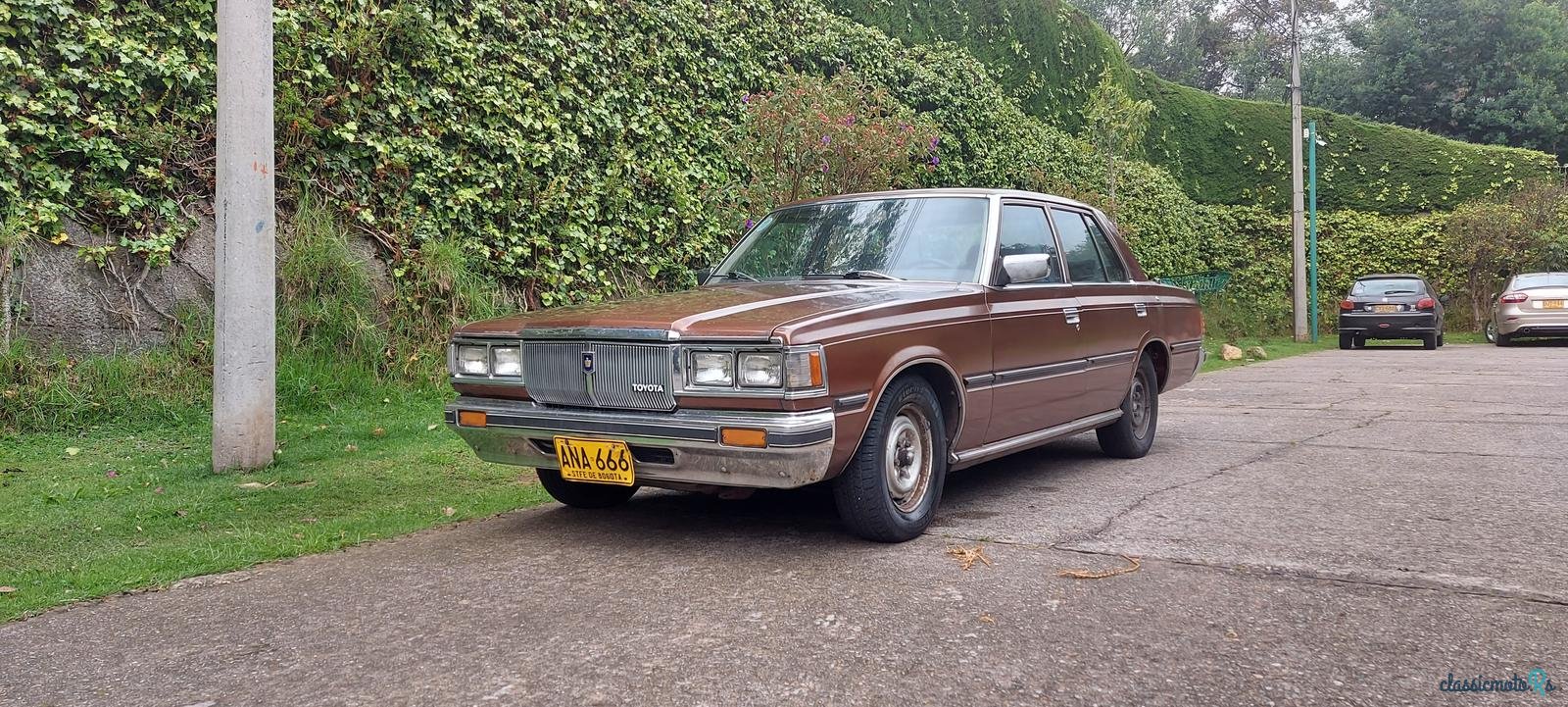 1980' Toyota Crown photo #6