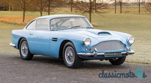 1960' Aston Martin DB4 Series Ii photo #1