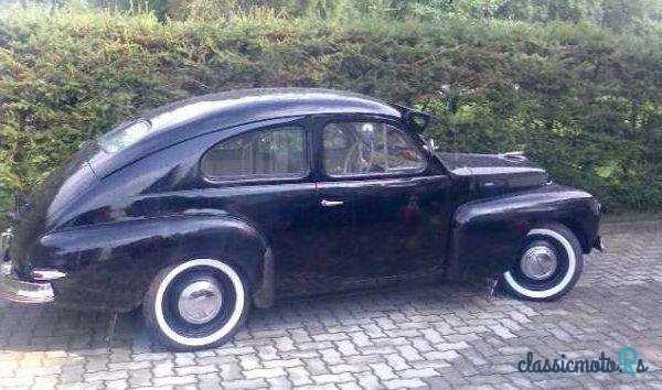 1947' Volvo PV444 photo #3