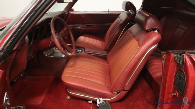 1969' Pontiac Grand Prix photo #3