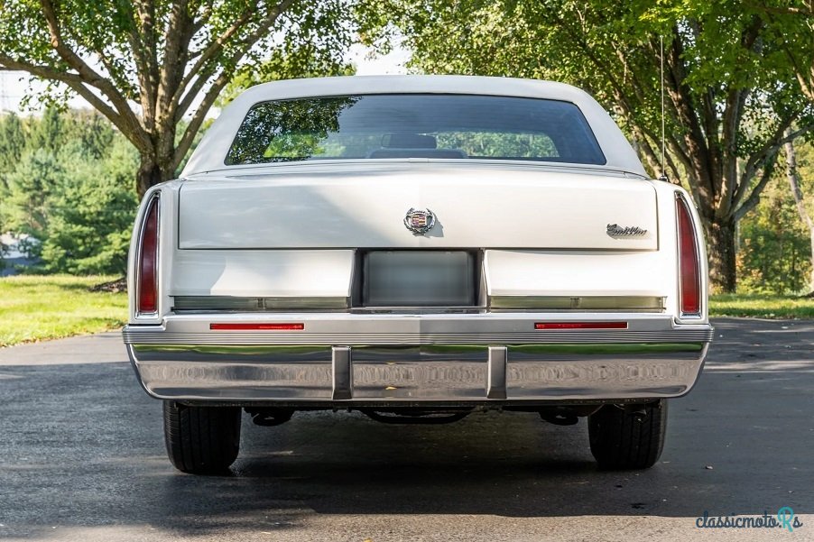 1993' Cadillac Fleetwood photo #3