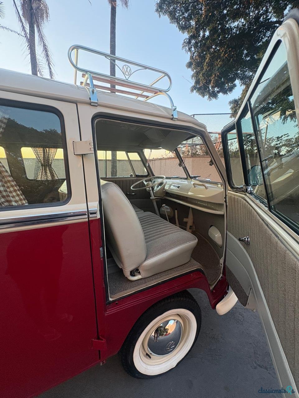 1975' Volkswagen Coccinelle T1 split window bus Brazilian photo #4