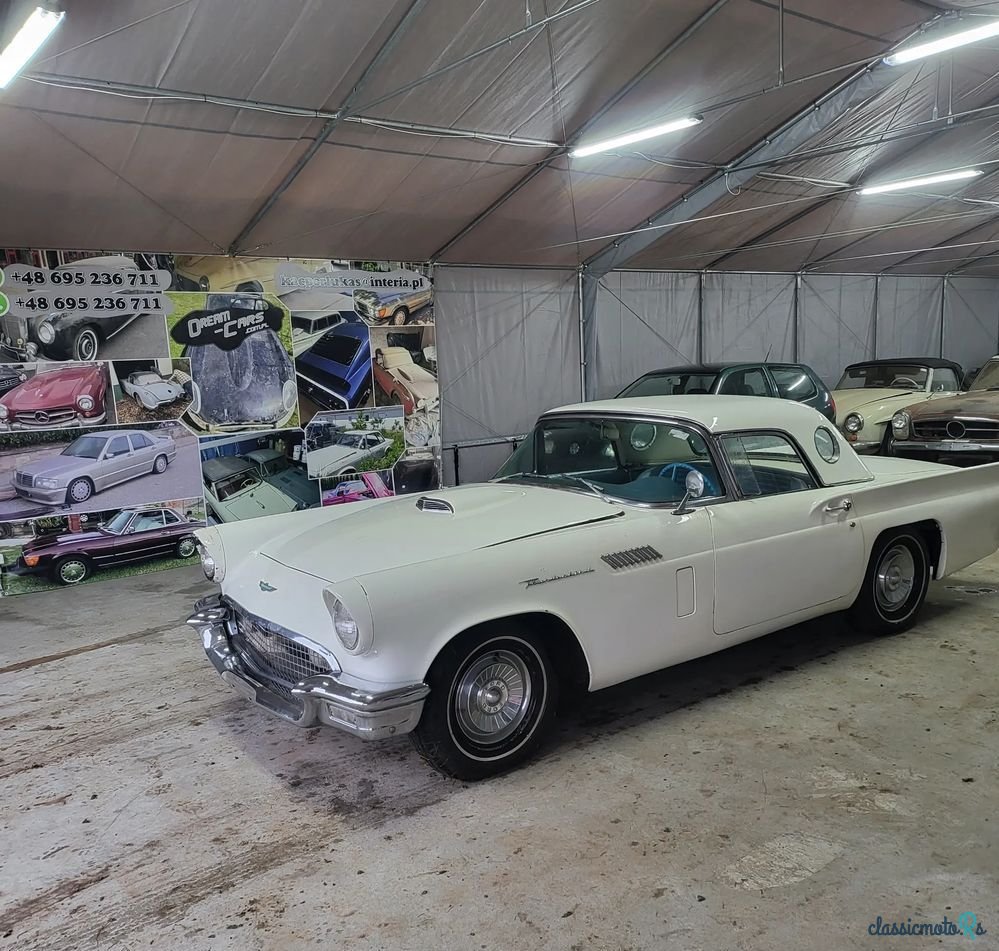 1957' Ford Thunderbird photo #3