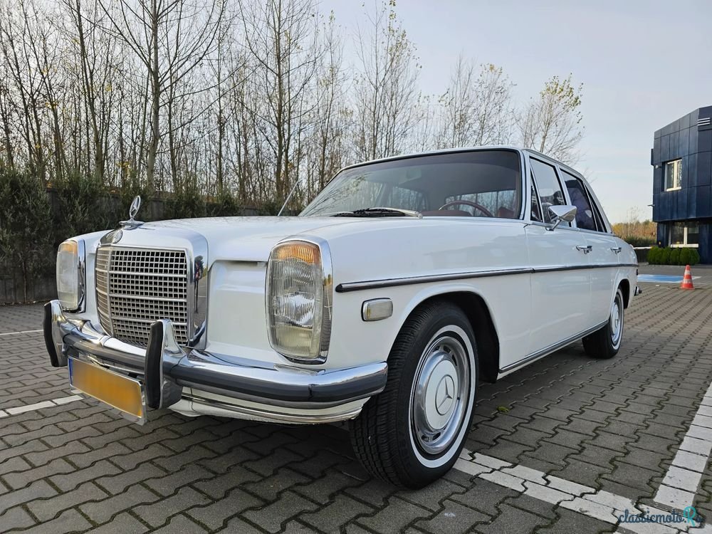 1969' Mercedes-Benz W114 photo #4