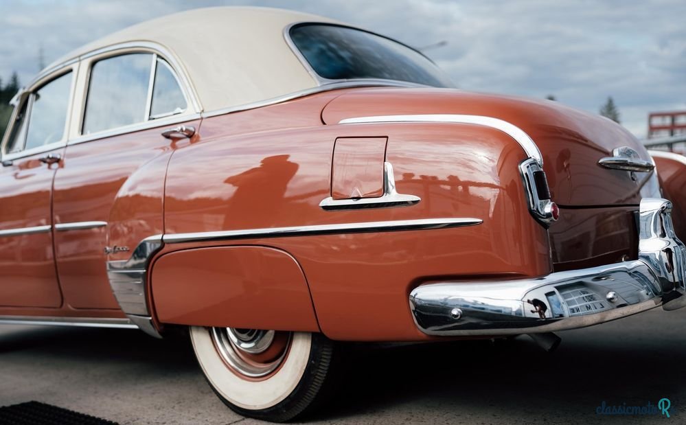 1952' Chevrolet Styleline Deluxe photo #5