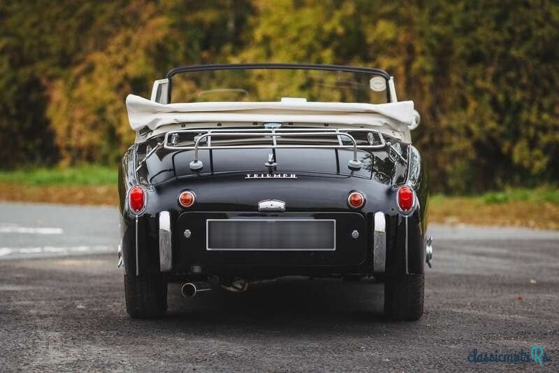 1961' Triumph TR3 photo #6