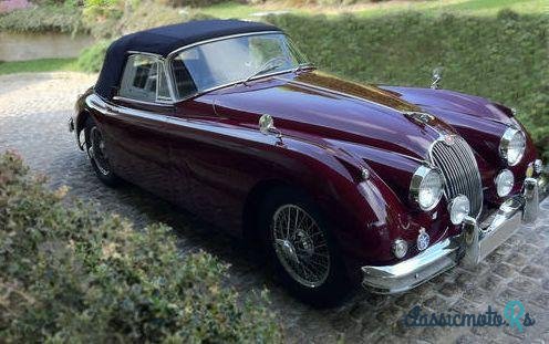 1960' Jaguar Xk150 3.8L Dhc photo #3