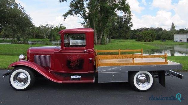 1932' Ford Custom photo #3