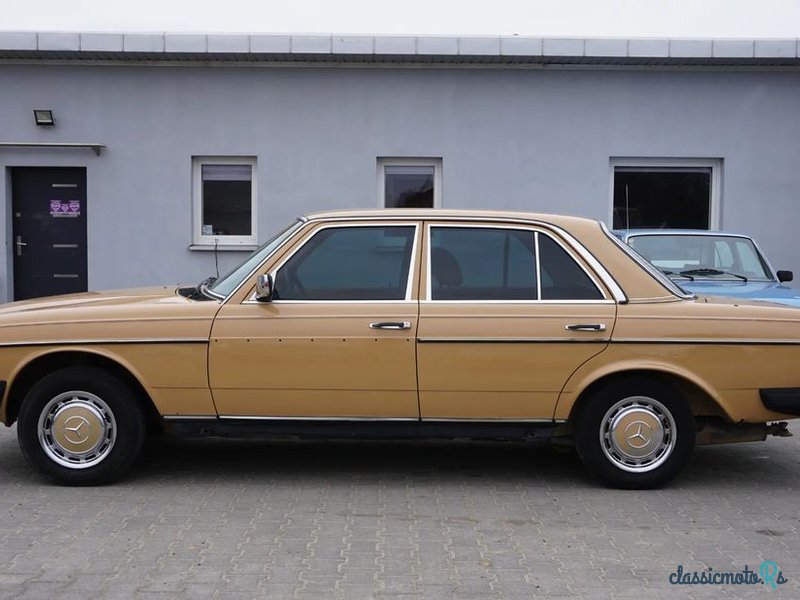 1978' Mercedes-Benz W123 photo #2