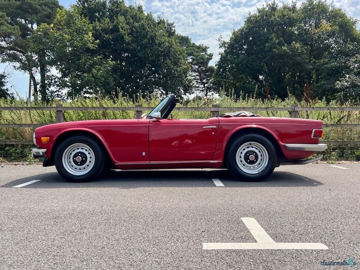 1975' Triumph TR6 photo #3