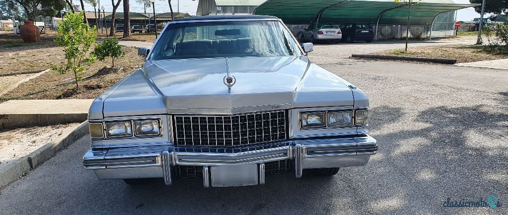 1976' Cadillac Fleetwood photo #3