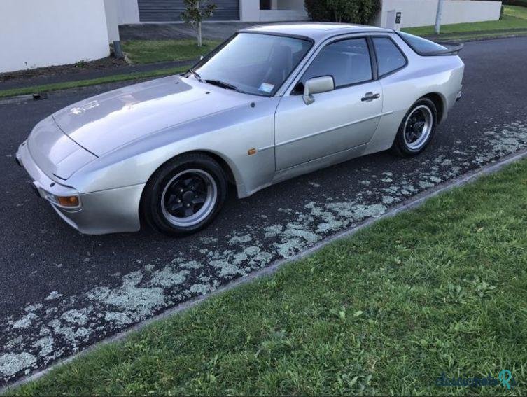 1984' Porsche 944 photo #3