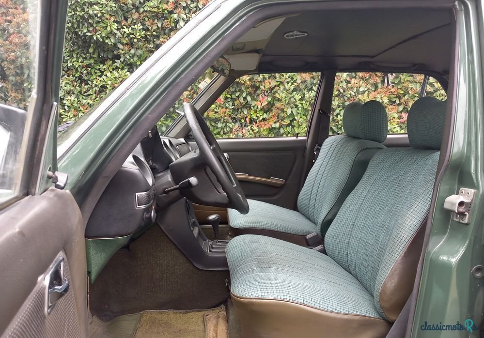 1977' Mercedes-Benz 300 photo #6