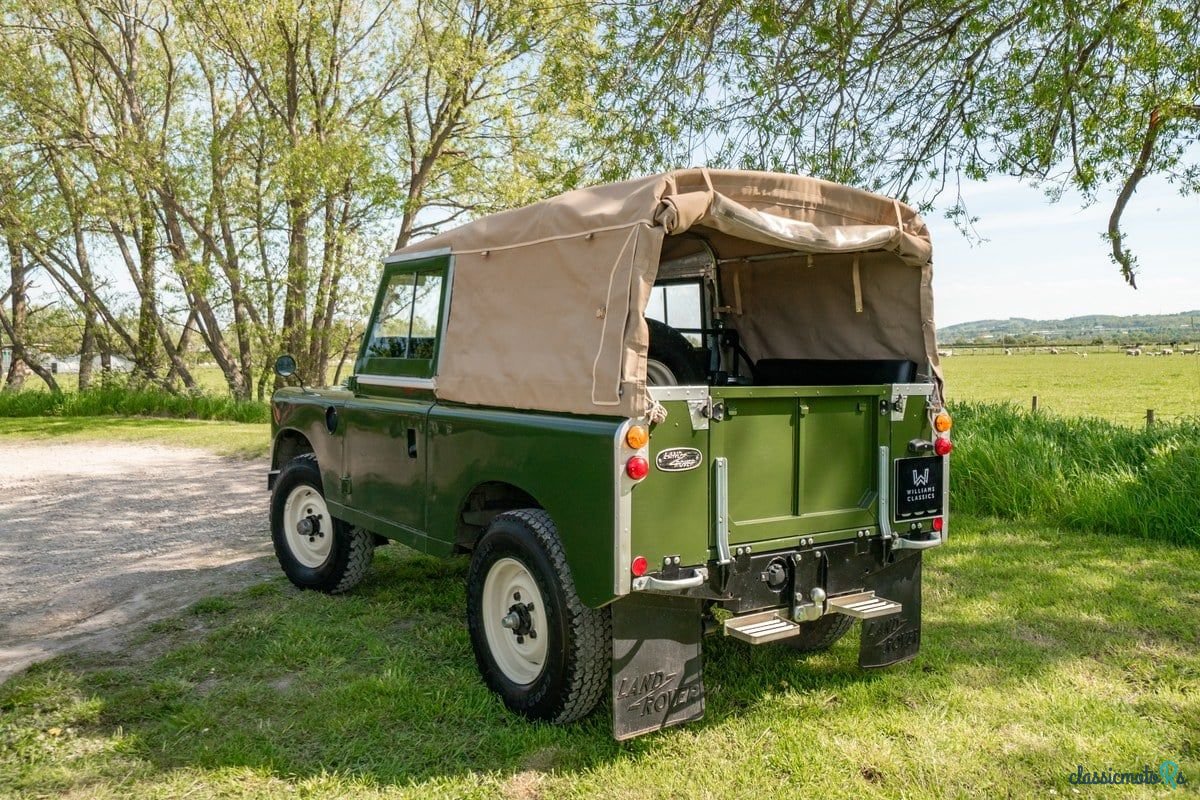 1976' Land Rover Series 3 photo #5