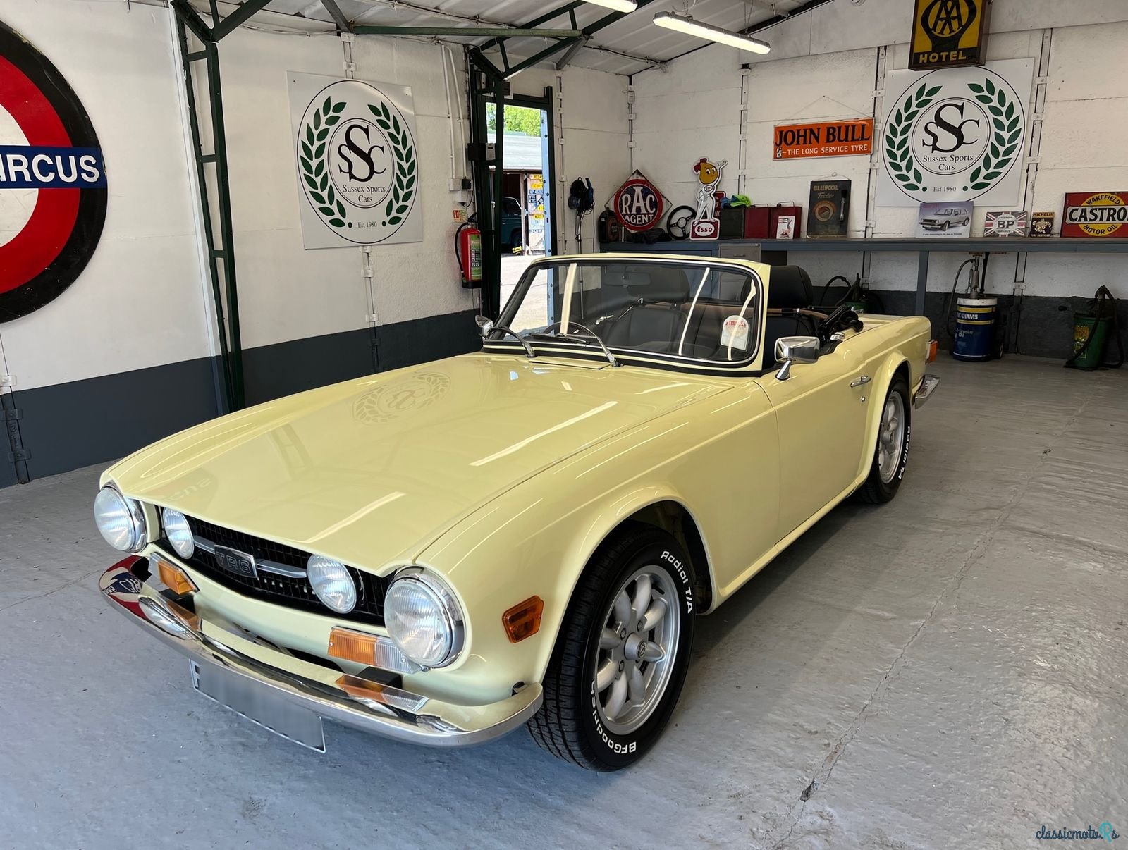 1969' Triumph TR6 photo #1