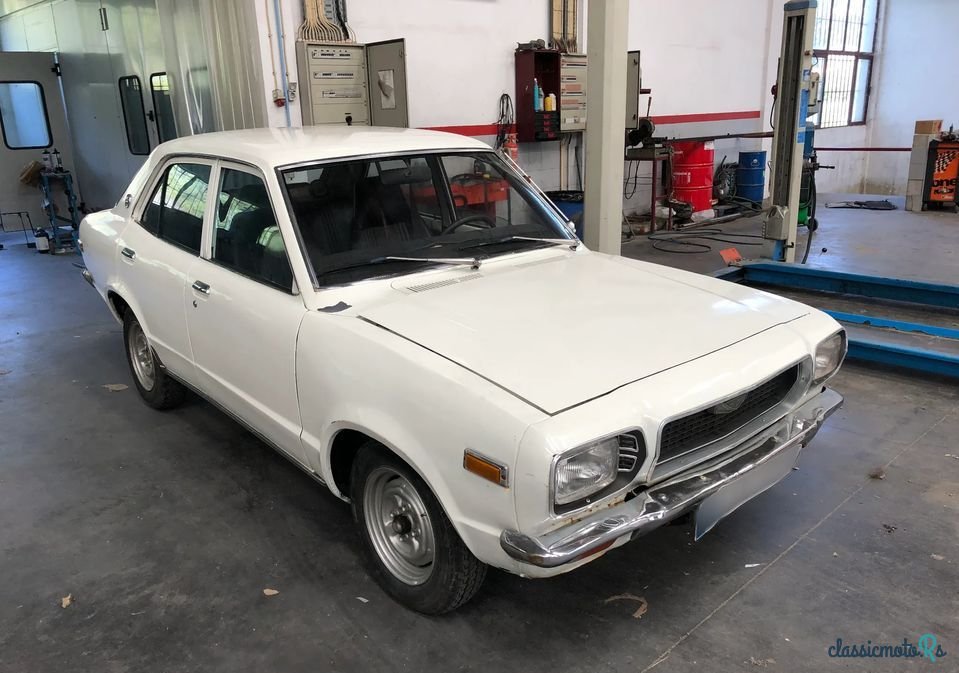 1972' Mazda 818 photo #2