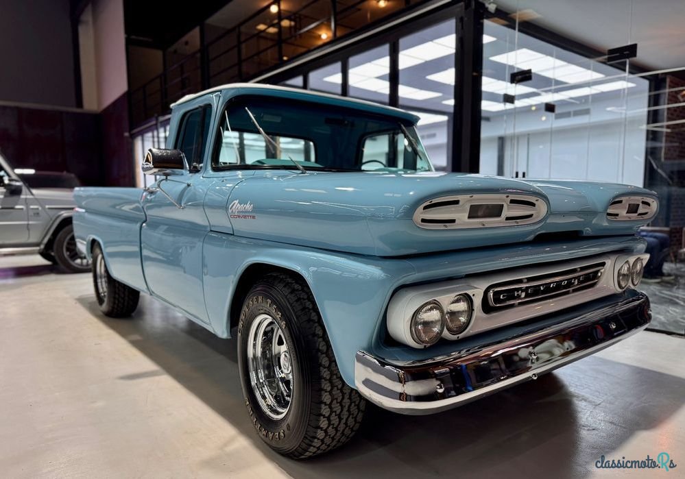 1961' Chevrolet C-10 photo #1