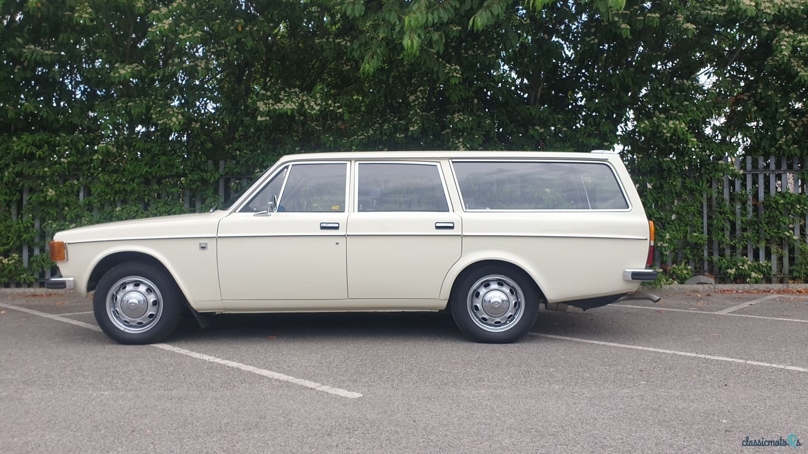 1973' Volvo 145 photo #3