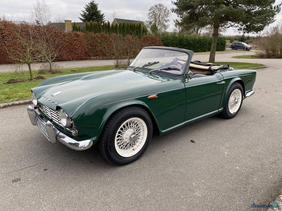 1964' Triumph TR4 photo #1