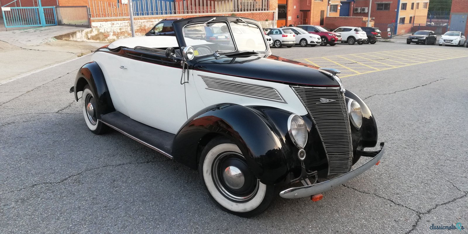 1937' Ford V8 Cabrio photo #1